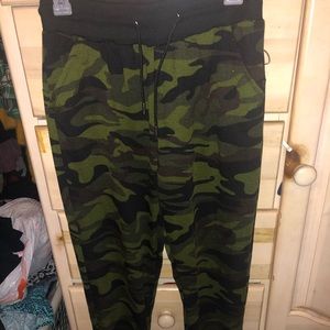 BRAND NEW camo print joggers